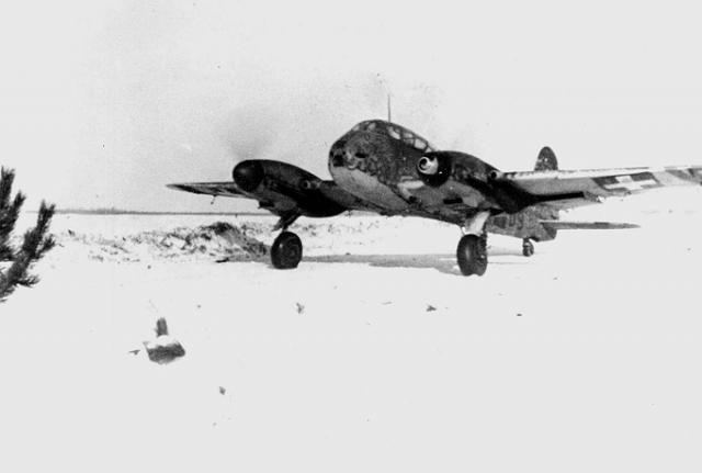 Me 210 sárga v jelzéssel